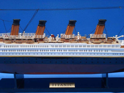 AUTHENTIC MODELS TITANIC Miglior Prezzo